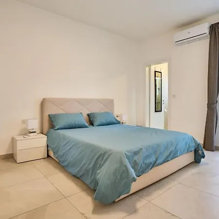2 Bedroom St. Julians San Ġiljan