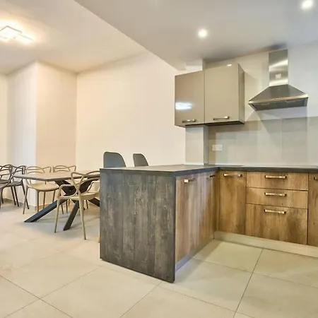 2 Bedroom St. Julians